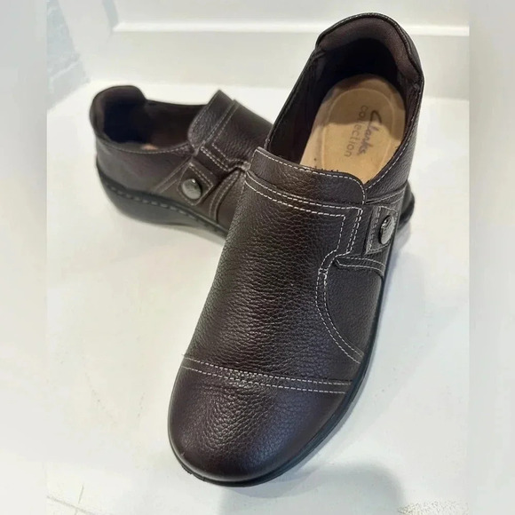 Comfortable Clark’s Women’s Shoes ~ Brown Leather ~ Size 6.5 - Picture 1 of 6